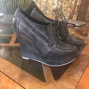 Joe's Oxford wedge
