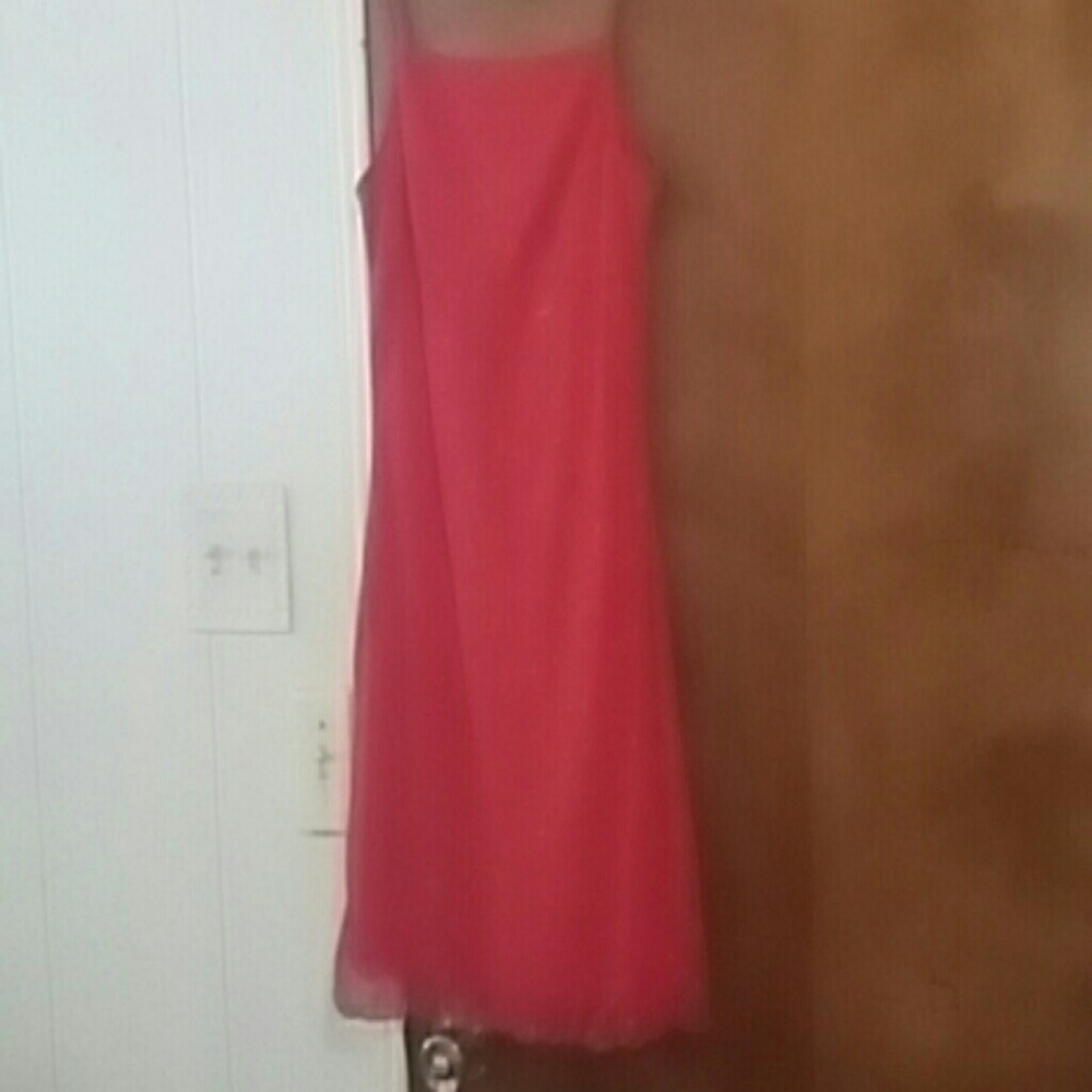 Lil red dress by Hana