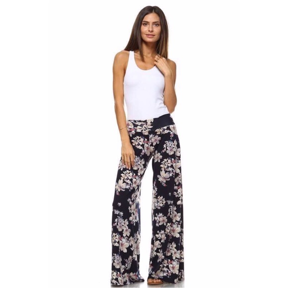 LAST ONE Gia Navy Floral Wide Leg Lounge Pants - Picture 4 of 4