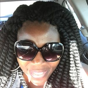 Meet your Posher, Crystal