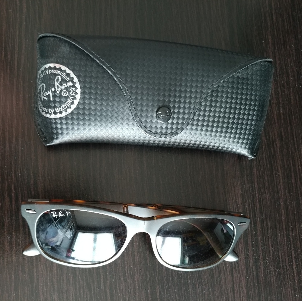 Ray-Ban 4223 Folding Polarized Wayfarer sunglasses