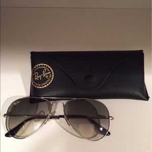 RAYBAN AVIATOR SILVER GREY