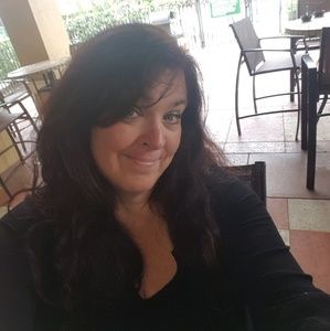 Meet your Posher, Ellen