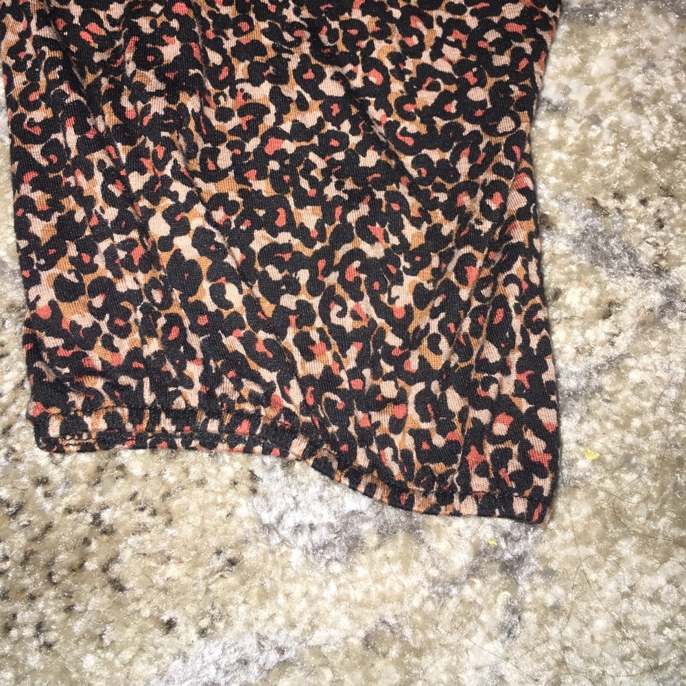 🛍 LOFT patterned top - Picture 3 of 7