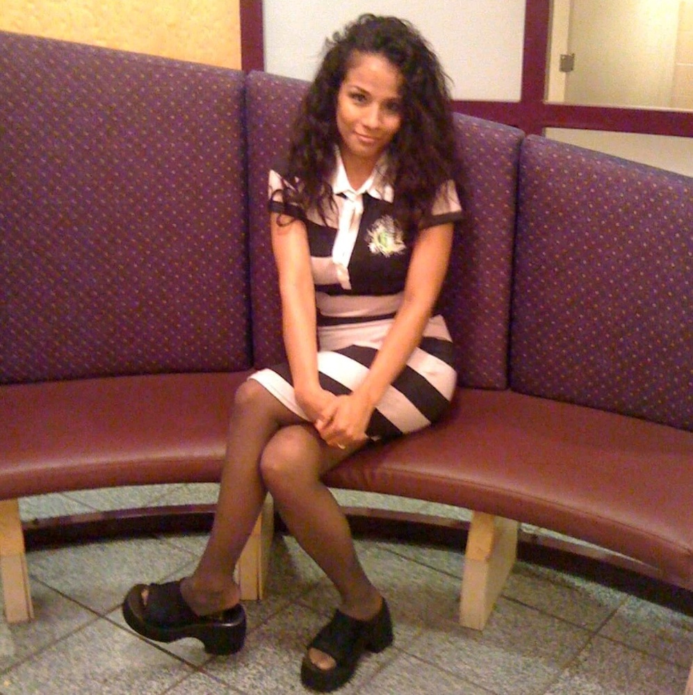 Meet your Posher, Rebeca j
