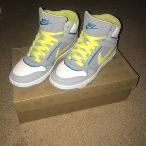 Nike Prestige 3 Skinny hightop