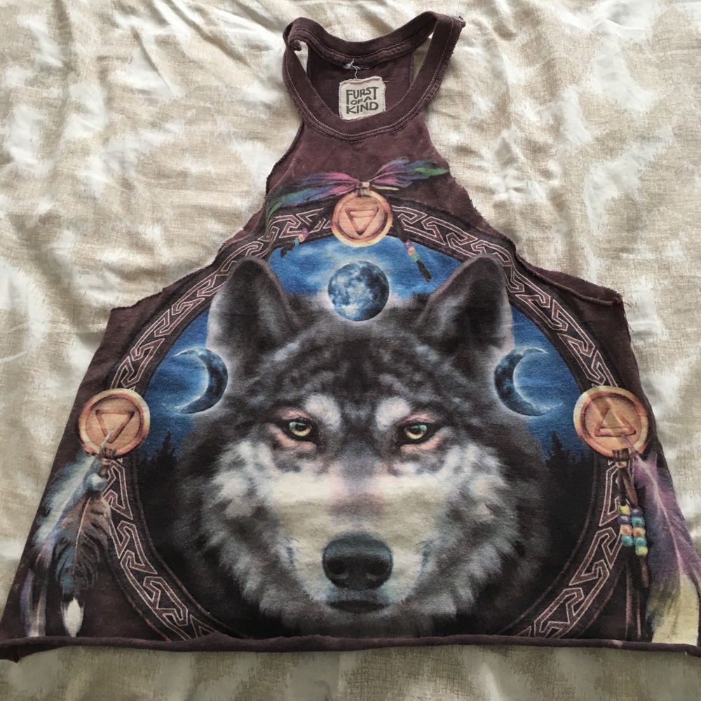 LF graphic top