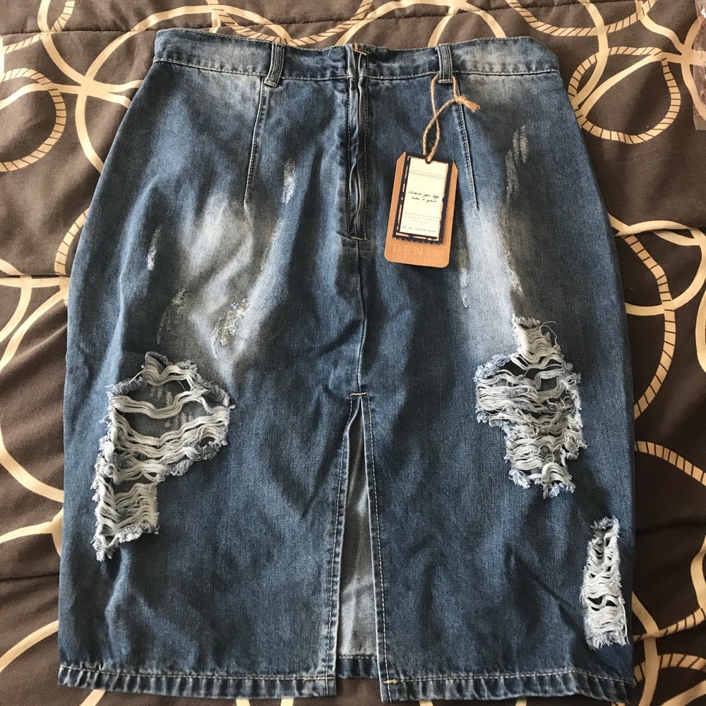 🎉Women's distressed skirt 🎉