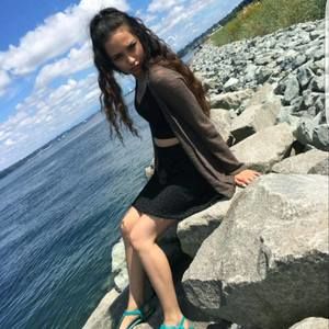 Meet your Posher, Jade