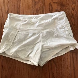 White lululemon shorts