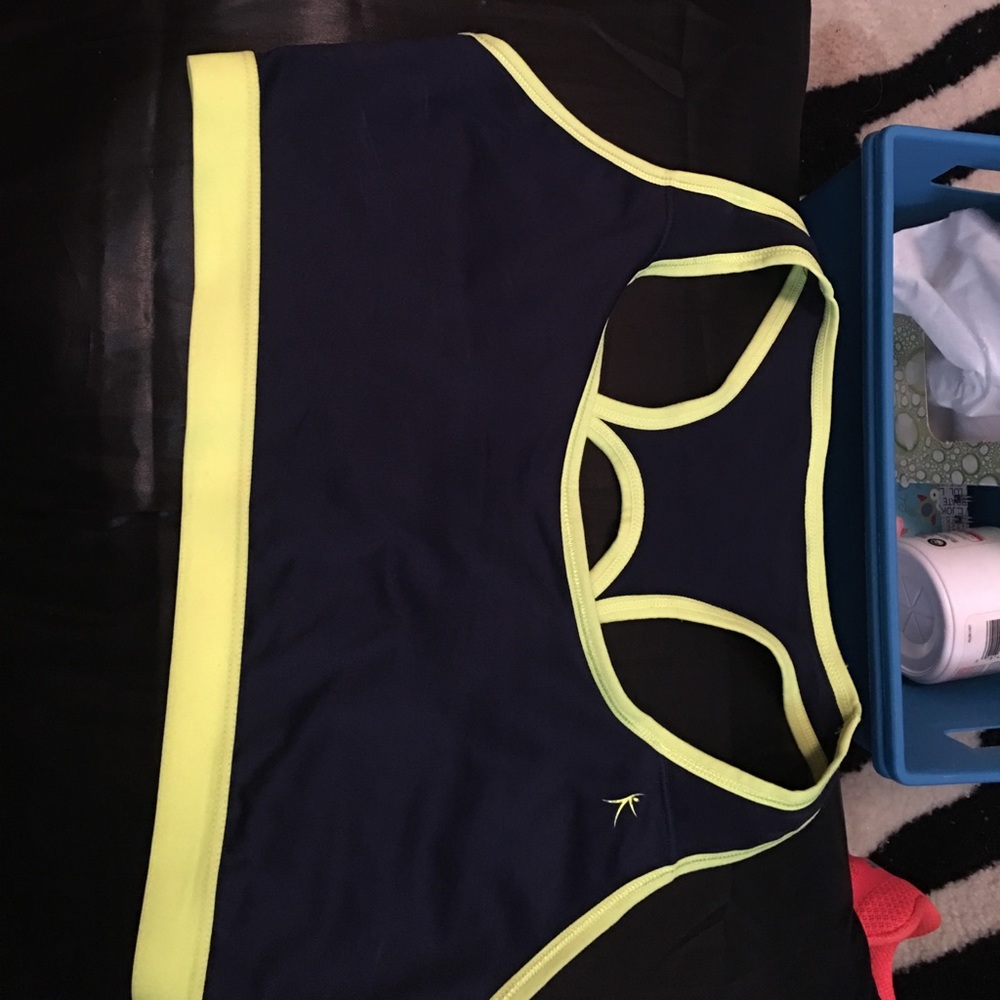 Sports bra
