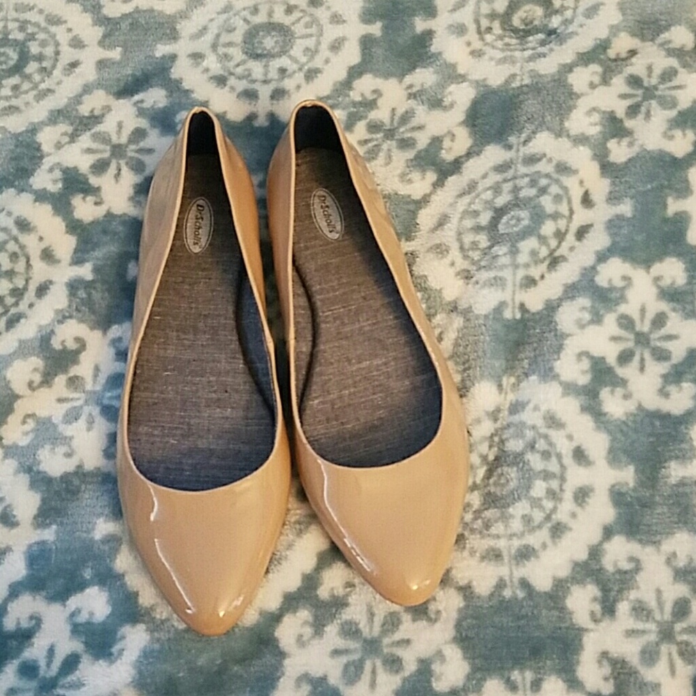 Dr Scholls nude patent flats!