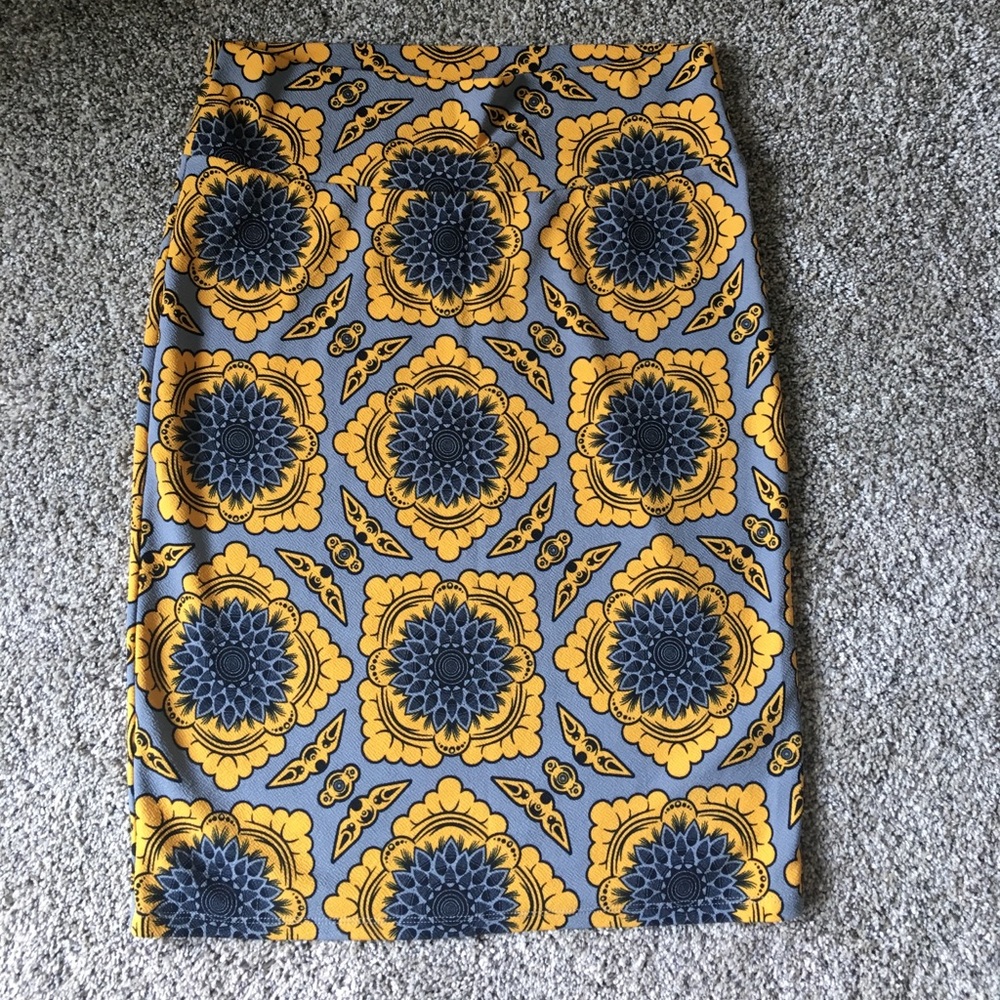 LuLaRoe skirt