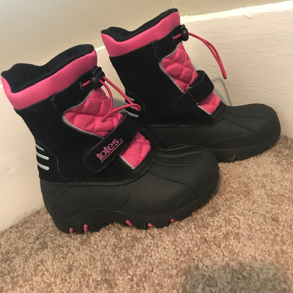 Totes toddler snow boots