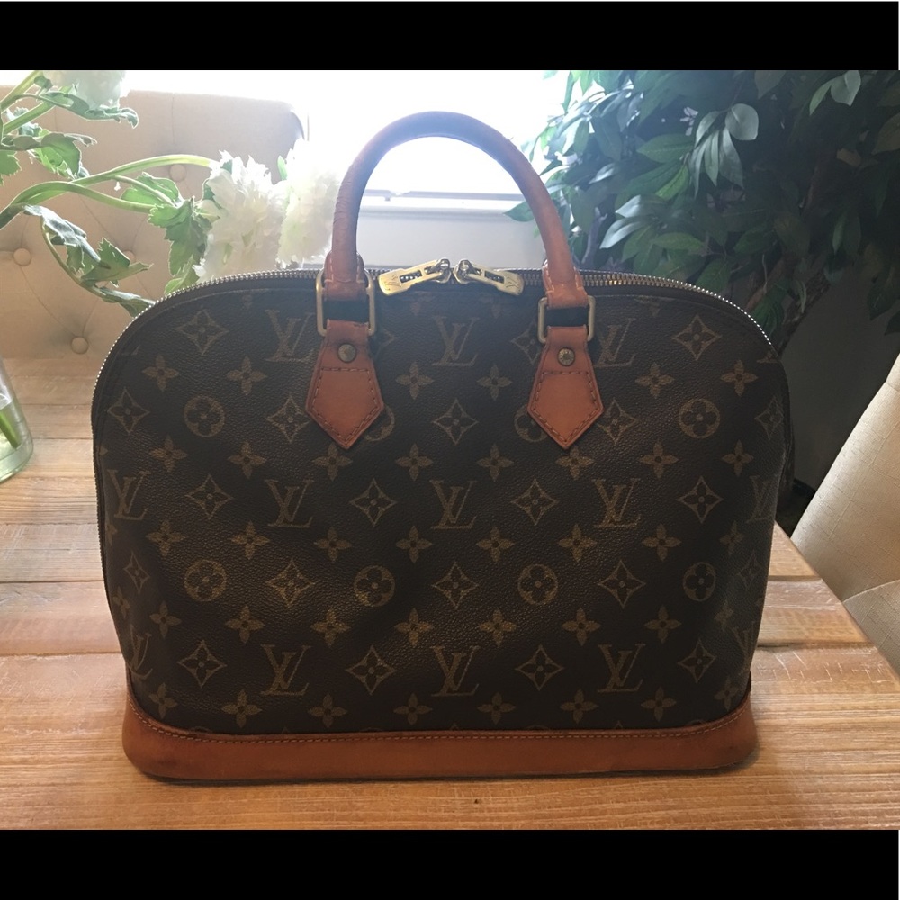 ❌SOLD❌ Louis Vuitton alma bag. AUTHENTIC ! 👜