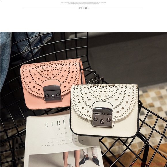 Last 1! White Hollow Out Bag - Picture 5 of 7