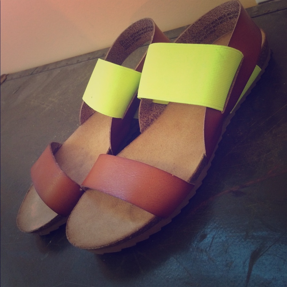Missimo Footbed Sandals