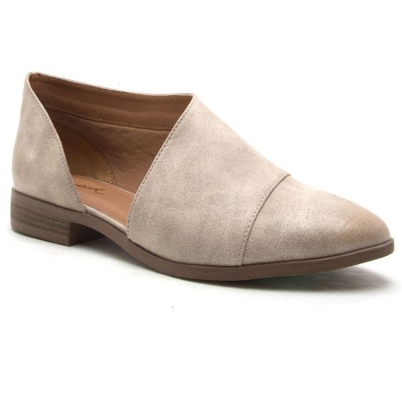 💎 LAST 1/ SIZE 6 Stone Royale Closed Toe Flats - Picture 3 of 5