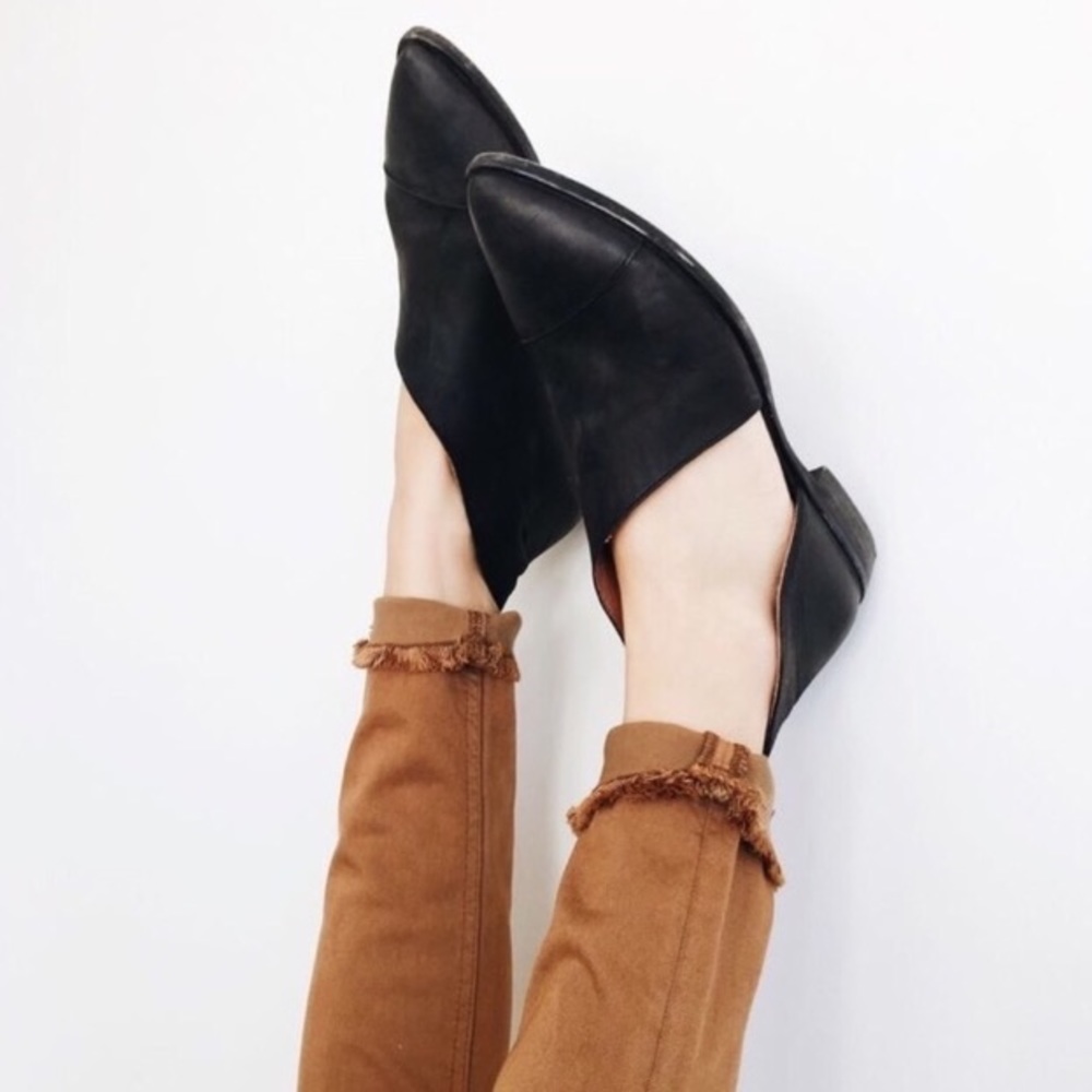 🔹Last One🔹 Size 9🔹Black Royale Closed Toe Flats - Picture 2 of 8