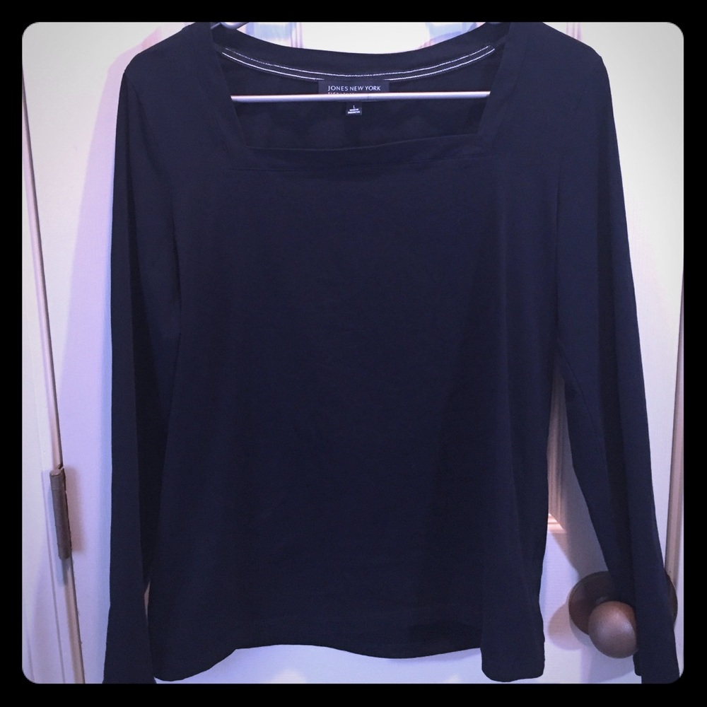 Square neck black long sleeve shirt.