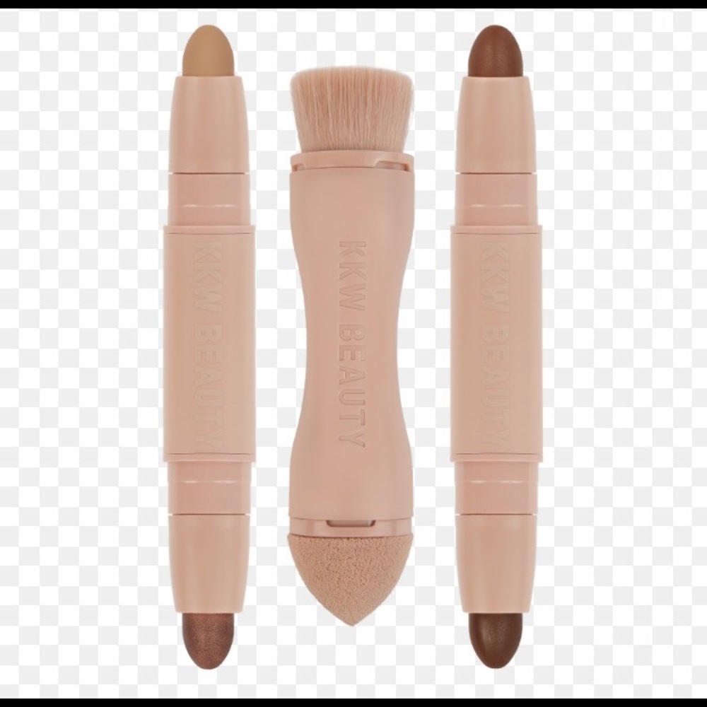 Kim Kardashian West Beauty Contour Kit
