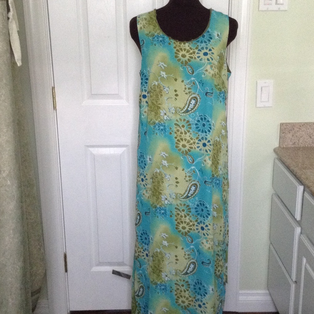 Maxi green dress.