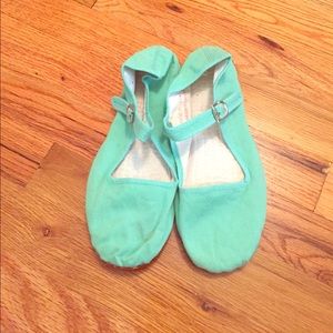 Size 6 urban outfitters teal Mary-Jane's