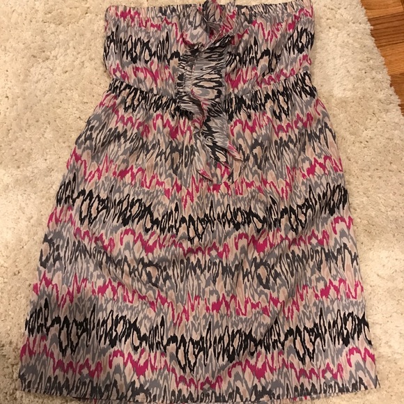 Strapless ruffle dress - Picture 1 of 2