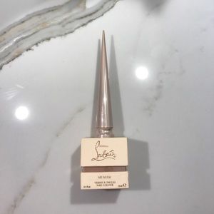 Christian Louboutin nude nail polish 💅🏽