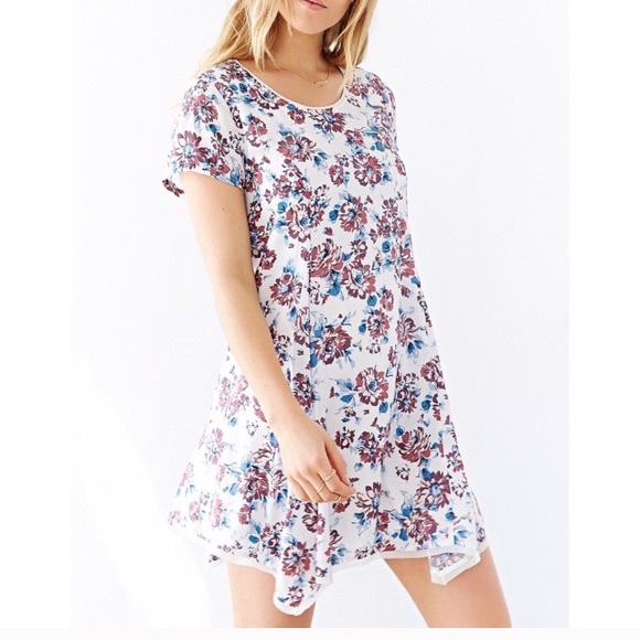 Urban Outfitters Dresses & Skirts - Urban Outfitters Floral Dress