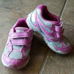 Saucony Baby Catalyst size 5 1/2