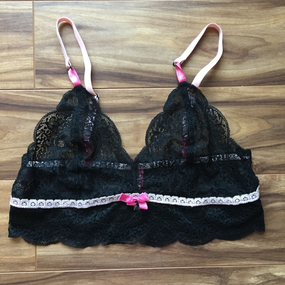 🔴4/$10 Lace bralette from Cosmopolitan medium