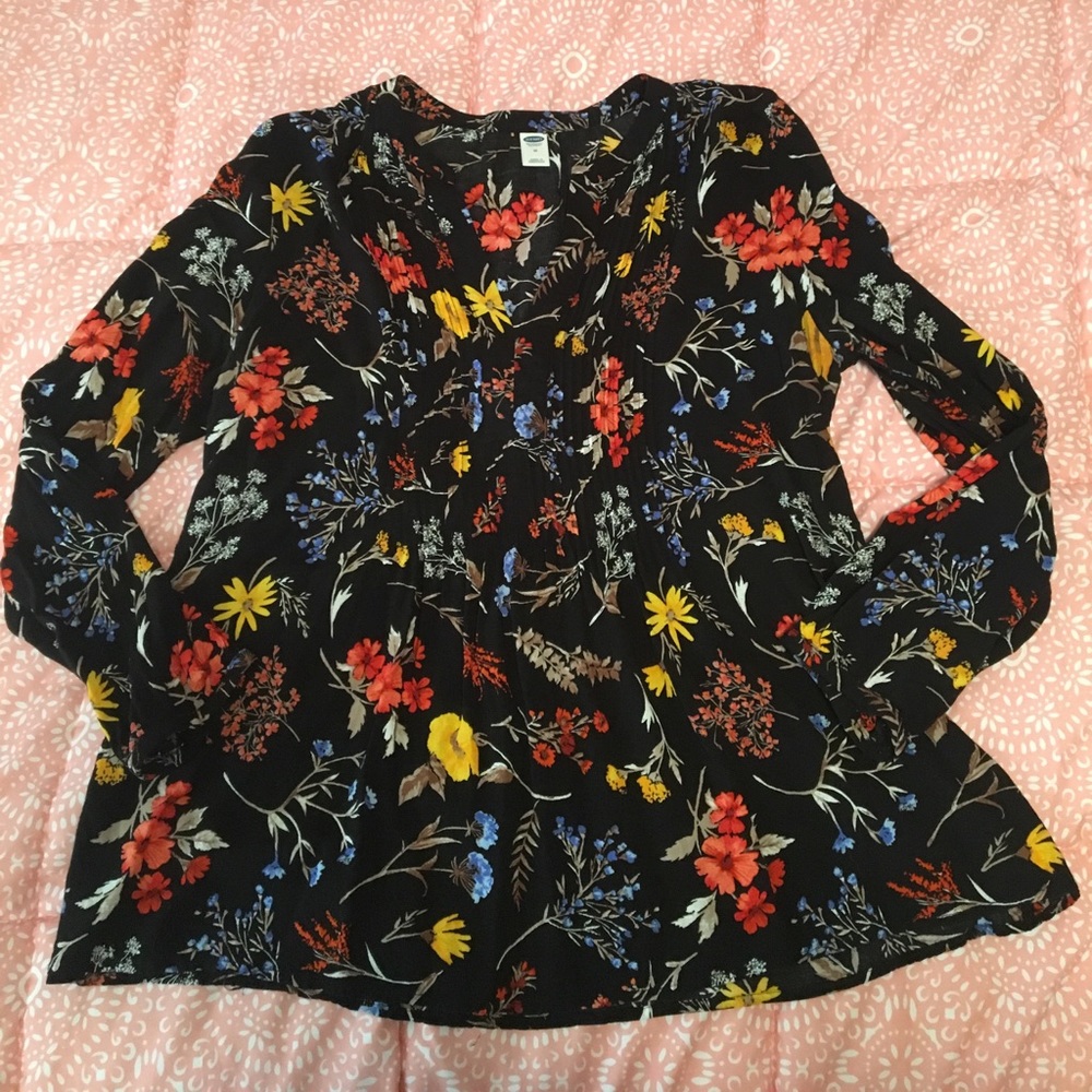Old Navy pintuck blouse