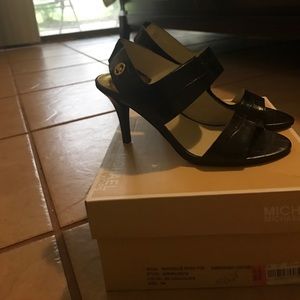 Size 71/2 Michael Kora shoes