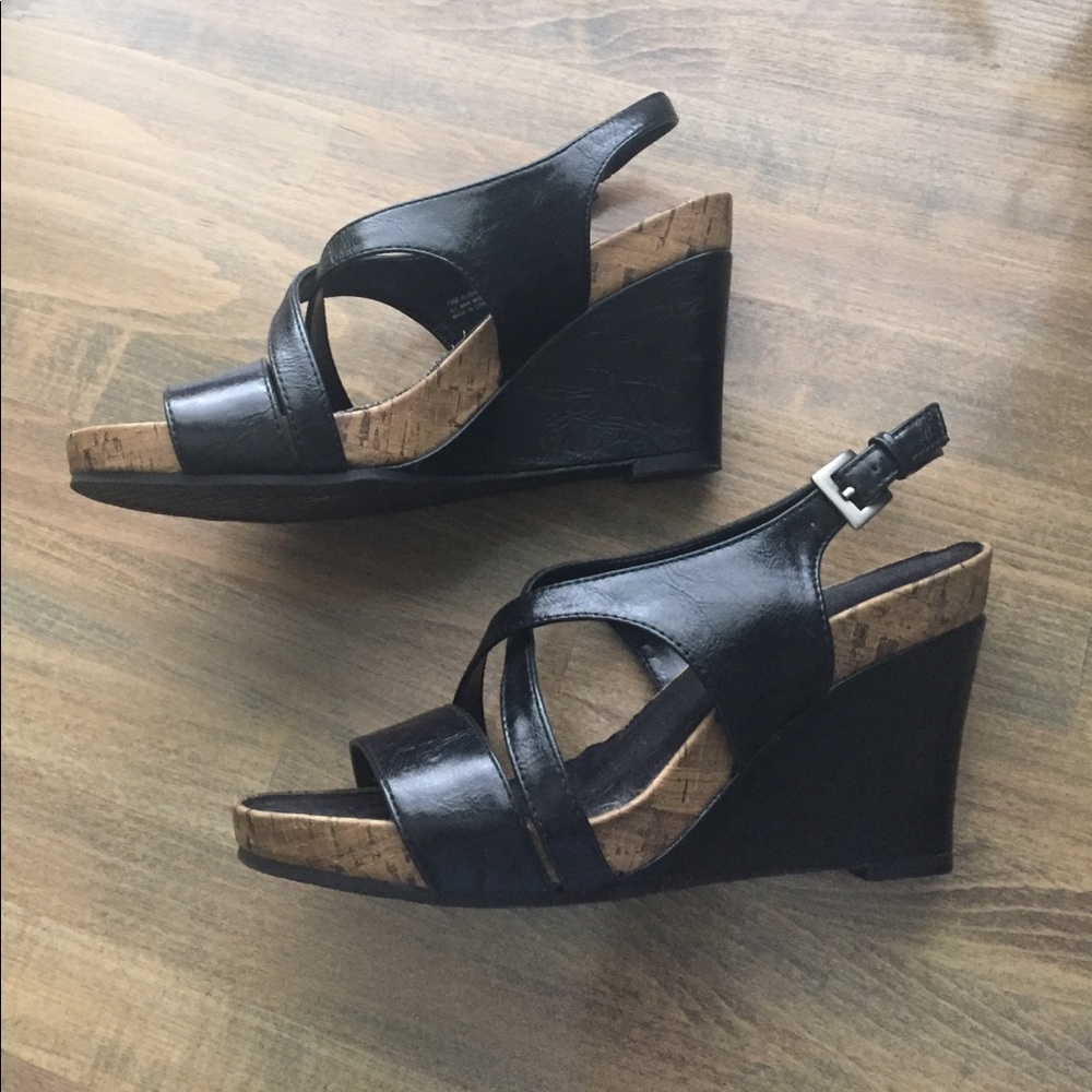 Aerosoles Black Wedges