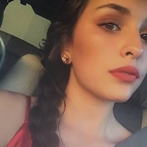 Meet your Posher, Isabelle