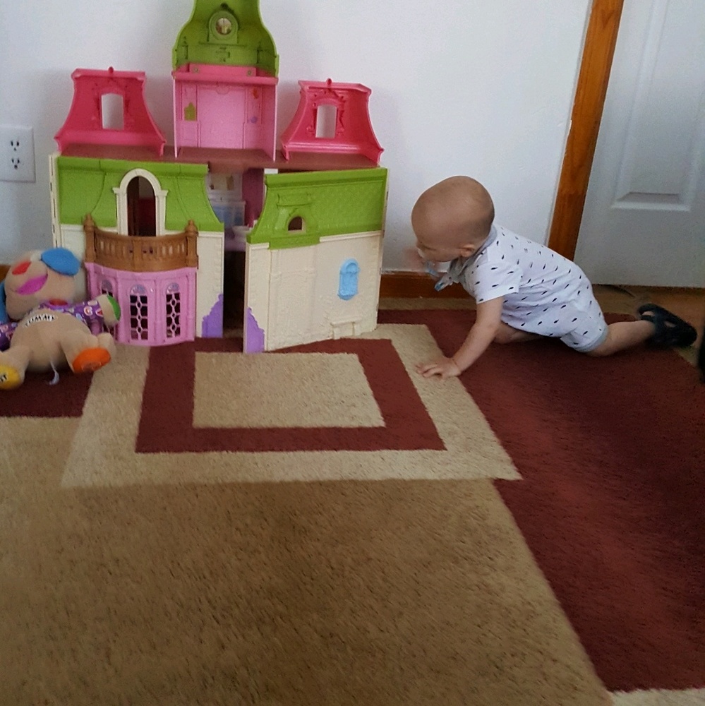 Meet your Posher, Adisa