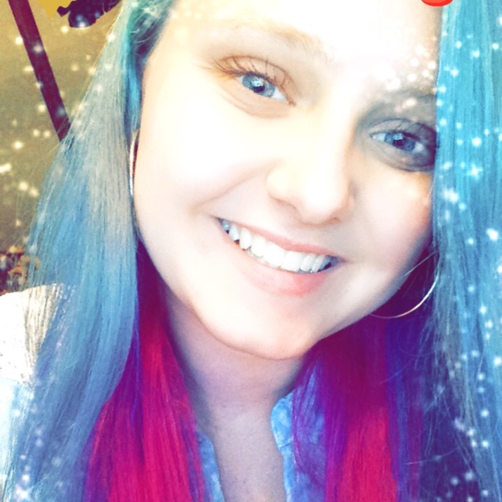 Meet your Posher, Abigail