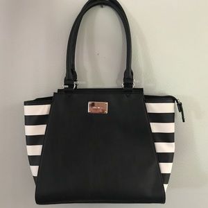 Like new Nine West purse