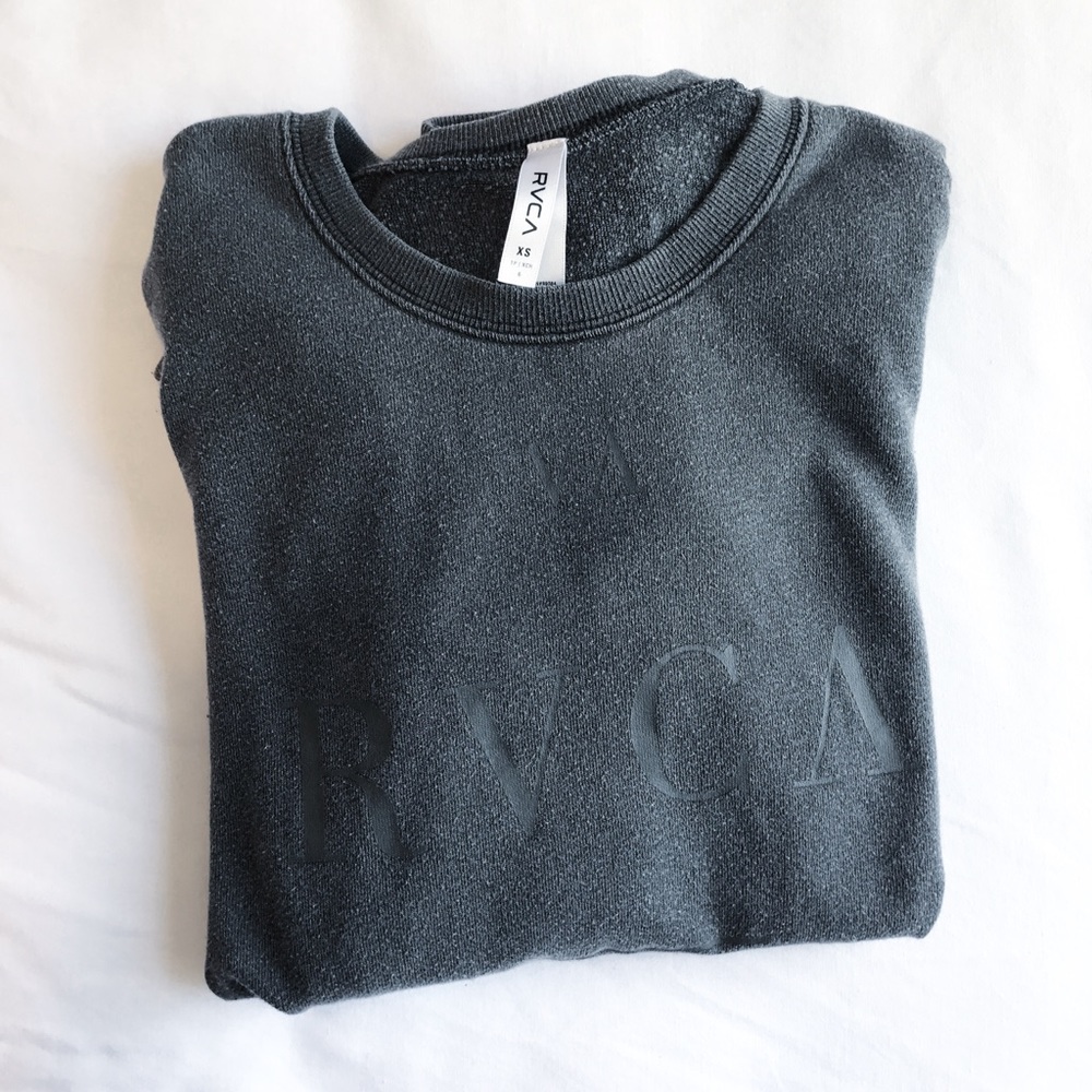 Black pullover