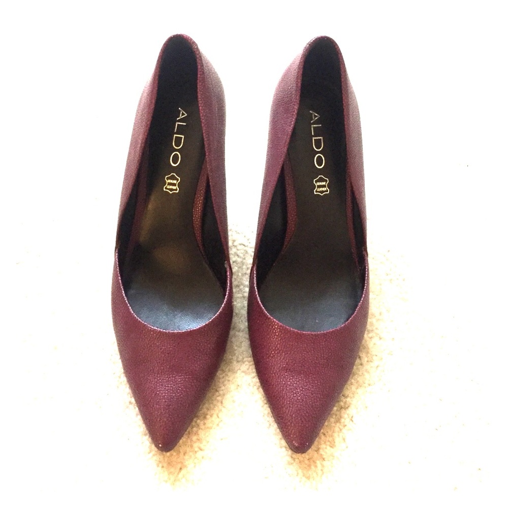 💥FINAL SALE ALDO Burgundy Pumps💥