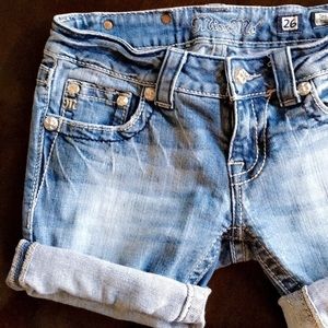 Miss Me cuffed shorts size 26