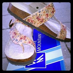 White mountain Carly sandals