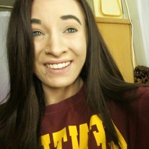 Meet your Posher, Brooke