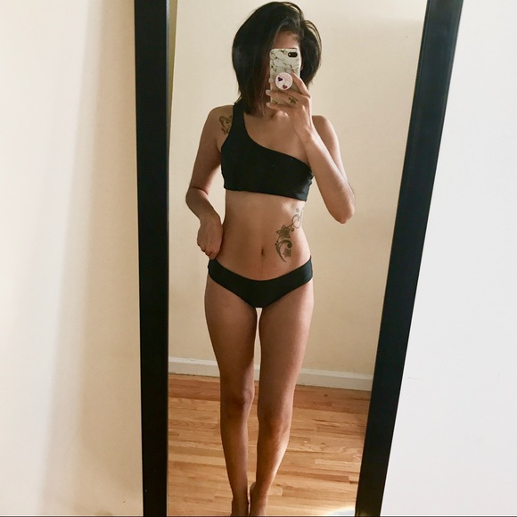 1️⃣Left!🔥Single Shoulder Bikini! - Picture 3 of 3