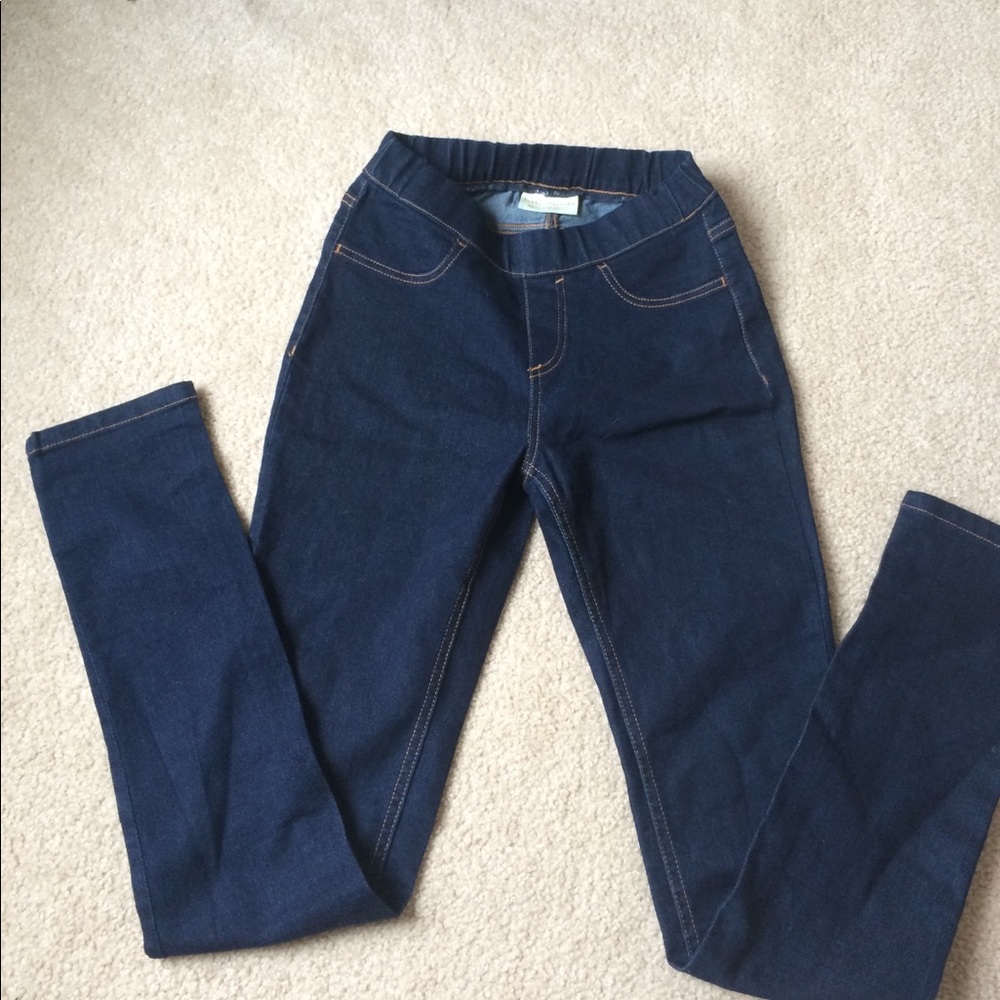 Dark wash skinny jeans