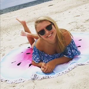 Meet your Posher, April