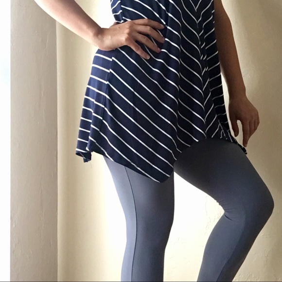 ⚓️ Navy Striped Tunic - Ellen Tracy - Picture 6 of 6