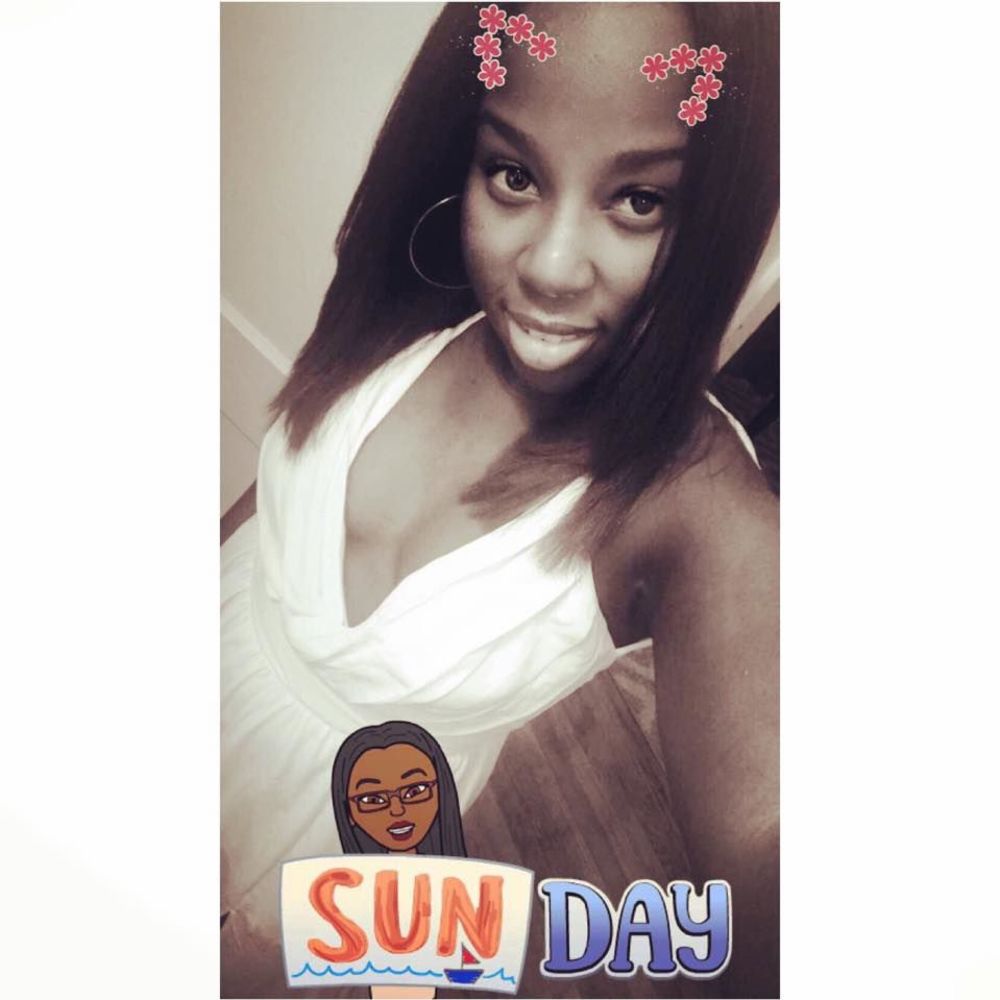 Meet your Posher, Latia