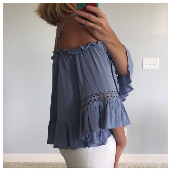 ❤️1 SMALL LEFT❤️Host Pick❤️Off The Shoulder Top - Picture 4 of 4